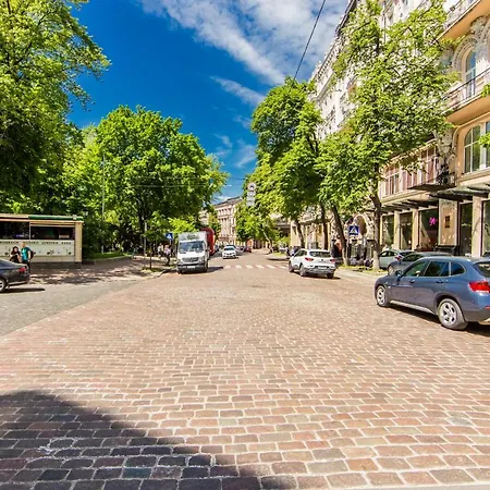 2к квартира в центре. Крещатик, пл. Независимости * Київ