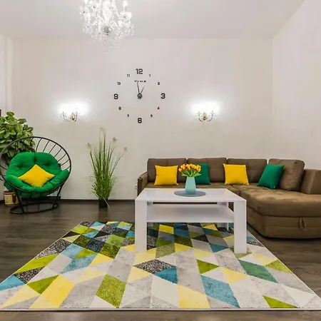 2к поруч із майданом незалежності Apartment Kyiv