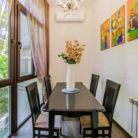 2к поруч із майданом незалежності Apartment